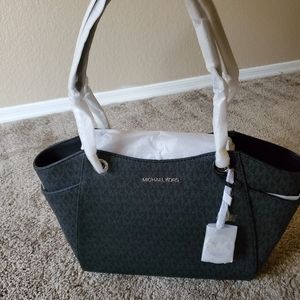 Michael Kors Jet Set (black and silver)